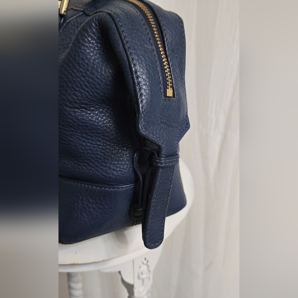 EUC Tory Burch Bryant Satchel Quilted Leather Bag in Navy - Picture 4 of 12